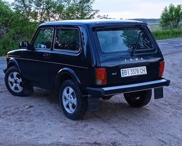 Зеленый ВАЗ 4x4 Urban, объемом двигателя 1.69 л и пробегом 200 тыс. км за 3950 $, фото 9 на Automoto.ua