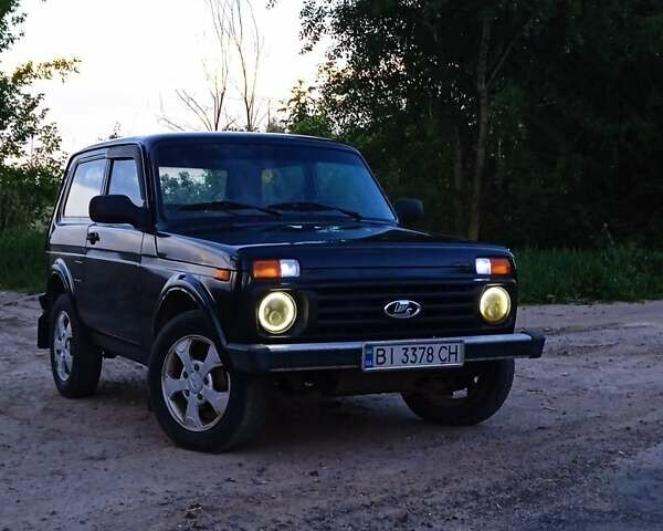 Зеленый ВАЗ 4x4 Urban, объемом двигателя 1.69 л и пробегом 200 тыс. км за 3950 $, фото 11 на Automoto.ua