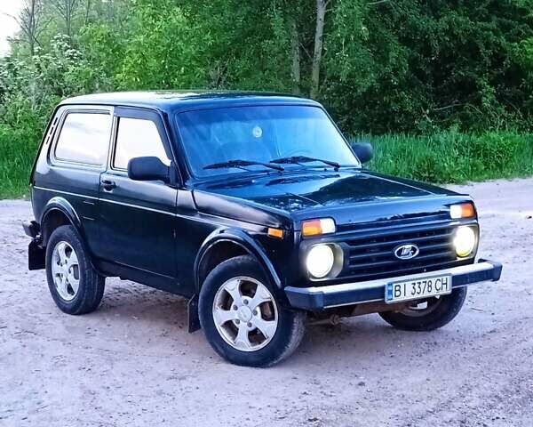 Зеленый ВАЗ 4x4 Urban, объемом двигателя 1.69 л и пробегом 200 тыс. км за 3950 $, фото 7 на Automoto.ua