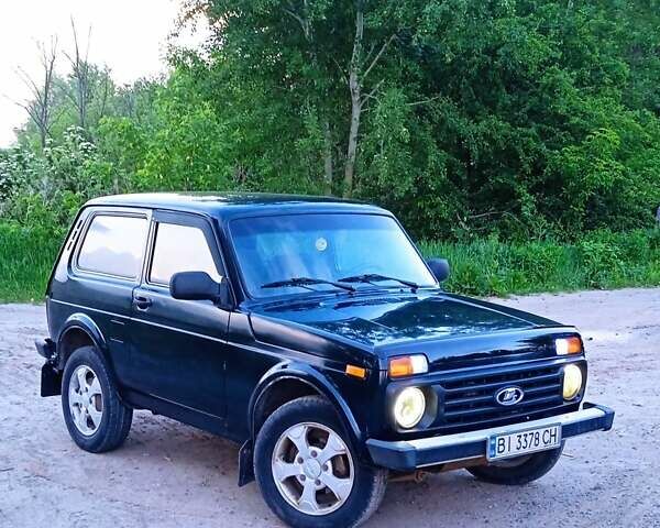 Зеленый ВАЗ 4x4 Urban, объемом двигателя 1.69 л и пробегом 200 тыс. км за 3950 $, фото 12 на Automoto.ua
