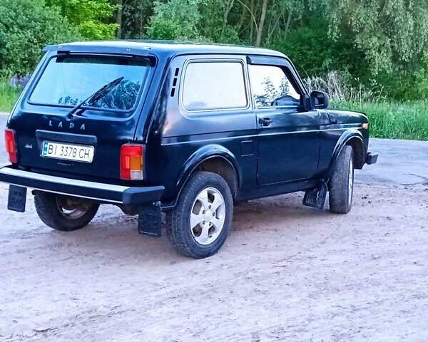 Зеленый ВАЗ 4x4 Urban, объемом двигателя 1.69 л и пробегом 200 тыс. км за 3950 $, фото 8 на Automoto.ua