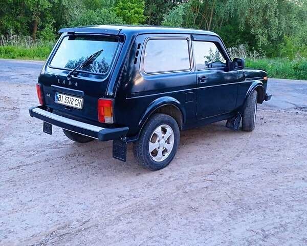 Зеленый ВАЗ 4x4 Urban, объемом двигателя 1.69 л и пробегом 200 тыс. км за 3950 $, фото 4 на Automoto.ua