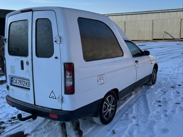 Білий ВАЗ Інша, об'ємом двигуна 1.6 л та пробігом 400 тис. км за 2000 $, фото 3 на Automoto.ua