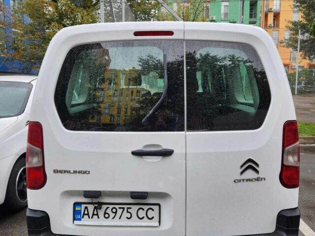 Белый ВАЗ Другая, объемом двигателя 1.6 л и пробегом 228 тыс. км за 389 $, фото 7 на Automoto.ua
