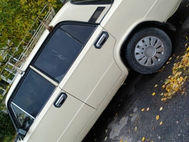 Белый ВАЗ Другая, объемом двигателя 0 л и пробегом 180 тыс. км за 1000 $, фото 2 на Automoto.ua