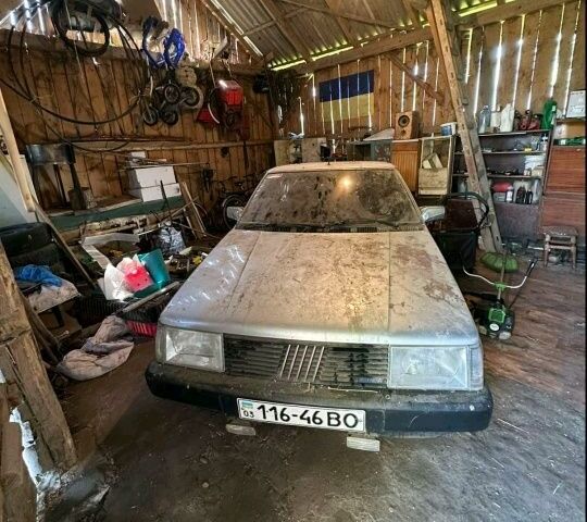 Бежевий ВАЗ Інша, об'ємом двигуна 2.45 л та пробігом 250 тис. км за 800 $, фото 4 на Automoto.ua