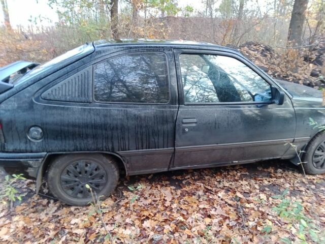 Черный ВАЗ Другая, объемом двигателя 1.3 л и пробегом 647 тыс. км за 951 $, фото 1 на Automoto.ua