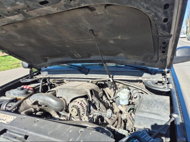 Черный ВАЗ Другая, объемом двигателя 5.3 л и пробегом 289 тыс. км за 10900 $, фото 4 на Automoto.ua