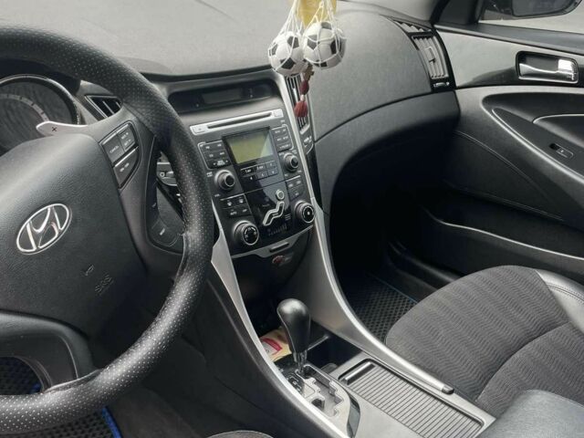 Черный ВАЗ Другая, объемом двигателя 2.4 л и пробегом 176 тыс. км за 8700 $, фото 3 на Automoto.ua