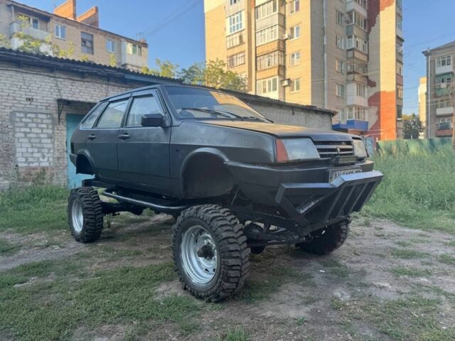 Черный ВАЗ Другая, объемом двигателя 0 л и пробегом 200 тыс. км за 2400 $, фото 2 на Automoto.ua