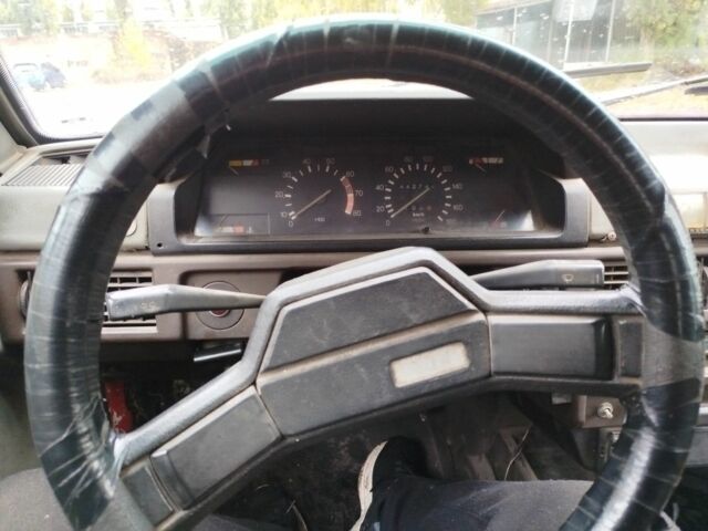 Красный ВАЗ Другая, объемом двигателя 1.5 л и пробегом 400 тыс. км за 357 $, фото 4 на Automoto.ua