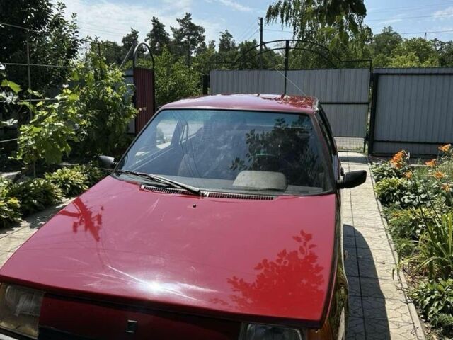 Красный ВАЗ Другая, объемом двигателя 1.1 л и пробегом 145 тыс. км за 750 $, фото 5 на Automoto.ua