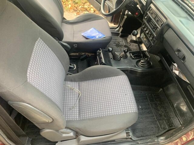 Красный ВАЗ Другая, объемом двигателя 1.7 л и пробегом 142 тыс. км за 5239 $, фото 6 на Automoto.ua