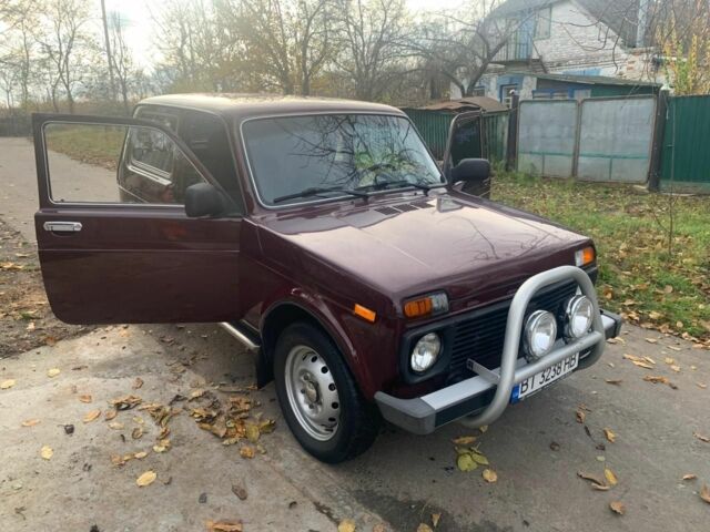 Красный ВАЗ Другая, объемом двигателя 1.7 л и пробегом 142 тыс. км за 5239 $, фото 4 на Automoto.ua