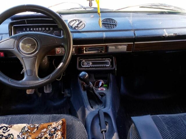 Красный ВАЗ Другая, объемом двигателя 1.3 л и пробегом 120 тыс. км за 549 $, фото 4 на Automoto.ua