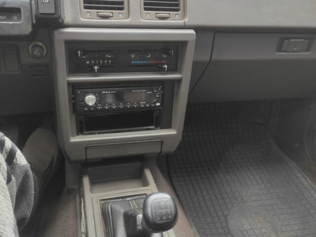 Красный ВАЗ Другая, объемом двигателя 2 л и пробегом 80 тыс. км за 570 $, фото 7 на Automoto.ua