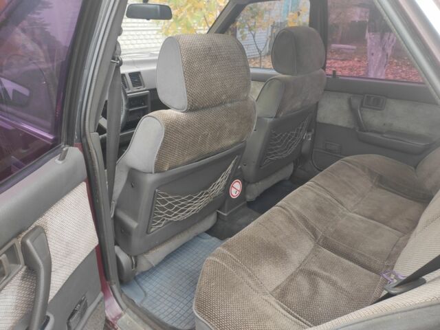 Красный ВАЗ Другая, объемом двигателя 2 л и пробегом 80 тыс. км за 570 $, фото 3 на Automoto.ua