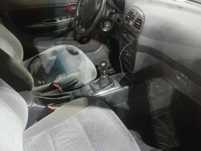 Красный ВАЗ Другая, объемом двигателя 1 л и пробегом 300 тыс. км за 1100 $, фото 6 на Automoto.ua