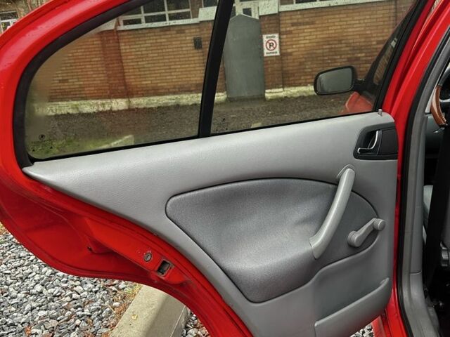 Червоний ВАЗ Інша, об'ємом двигуна 1.6 л та пробігом 209 тис. км за 3800 $, фото 12 на Automoto.ua