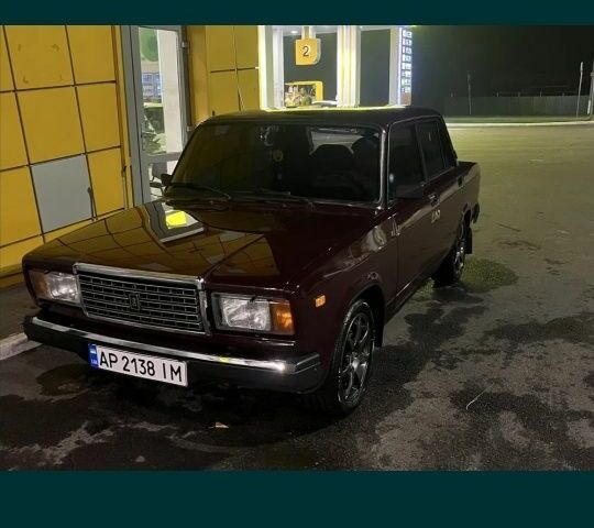 Красный ВАЗ Другая, объемом двигателя 1.5 л и пробегом 44 тыс. км за 2000 $, фото 1 на Automoto.ua