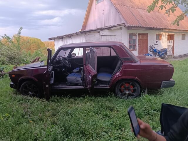 Красный ВАЗ Другая, объемом двигателя 1.5 л и пробегом 44 тыс. км за 2000 $, фото 8 на Automoto.ua