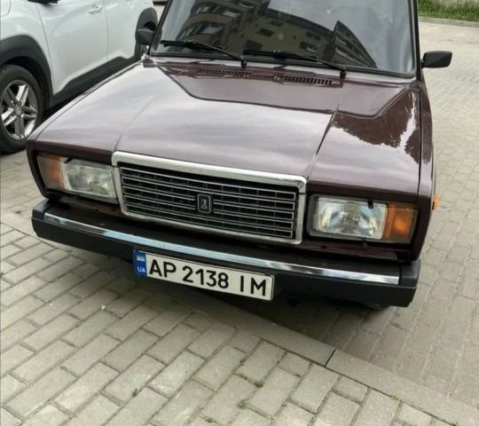 Красный ВАЗ Другая, объемом двигателя 1.5 л и пробегом 44 тыс. км за 2000 $, фото 3 на Automoto.ua