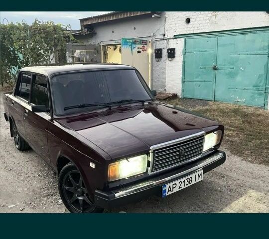 Красный ВАЗ Другая, объемом двигателя 1.5 л и пробегом 44 тыс. км за 2000 $, фото 6 на Automoto.ua