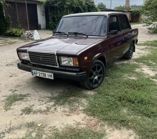 Красный ВАЗ Другая, объемом двигателя 1.5 л и пробегом 44 тыс. км за 2000 $, фото 2 на Automoto.ua