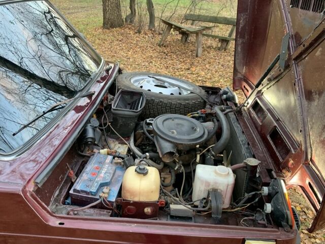 Красный ВАЗ Другая, объемом двигателя 1.6 л и пробегом 250 тыс. км за 2300 $, фото 11 на Automoto.ua