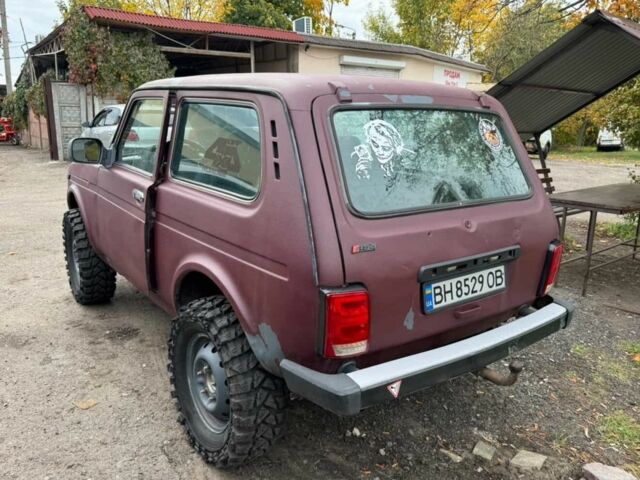 Красный ВАЗ Другая, объемом двигателя 1.7 л и пробегом 245 тыс. км за 2000 $, фото 4 на Automoto.ua