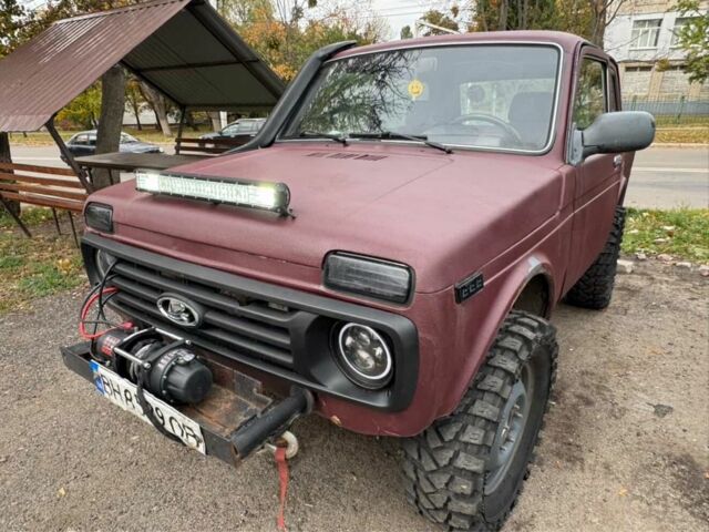 Красный ВАЗ Другая, объемом двигателя 1.7 л и пробегом 245 тыс. км за 2000 $, фото 2 на Automoto.ua