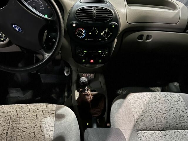 Серый ВАЗ Другая, объемом двигателя 1.6 л и пробегом 250 тыс. км за 1850 $, фото 3 на Automoto.ua