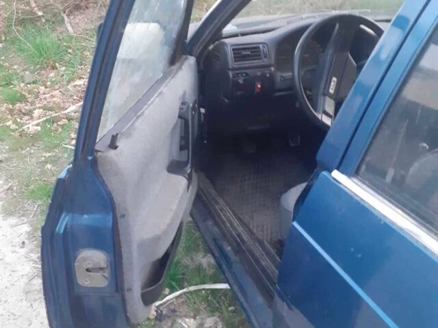 Синий ВАЗ Другая, объемом двигателя 1.5 л и пробегом 300 тыс. км за 650 $, фото 1 на Automoto.ua