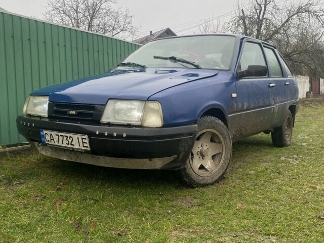 Синій ВАЗ Інша, об'ємом двигуна 1.6 л та пробігом 300 тис. км за 828 $, фото 2 на Automoto.ua