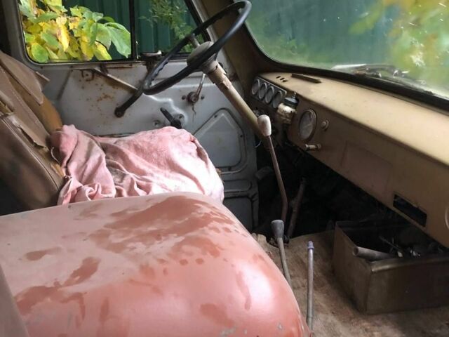 Зелений ВАЗ Інша, об'ємом двигуна 3 л та пробігом 999 тис. км за 900 $, фото 3 на Automoto.ua