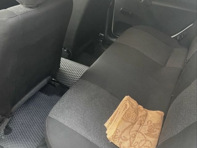 Белый ВАЗ Гранта, объемом двигателя 1.6 л и пробегом 111 тыс. км за 3000 $, фото 5 на Automoto.ua