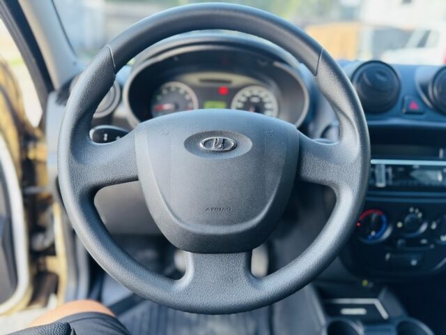 Белый ВАЗ Гранта, объемом двигателя 1.6 л и пробегом 70 тыс. км за 4199 $, фото 15 на Automoto.ua