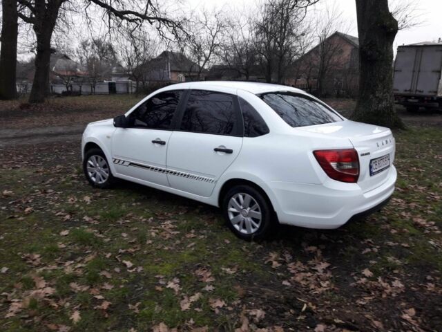 Белый ВАЗ Гранта, объемом двигателя 1.6 л и пробегом 202 тыс. км за 3650 $, фото 11 на Automoto.ua