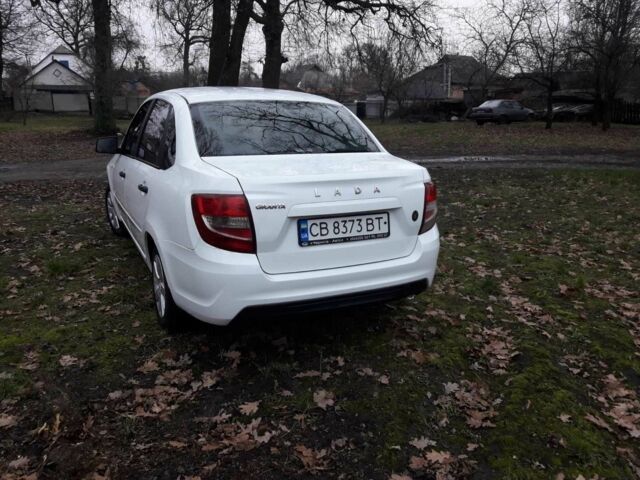 Белый ВАЗ Гранта, объемом двигателя 1.6 л и пробегом 202 тыс. км за 3650 $, фото 17 на Automoto.ua
