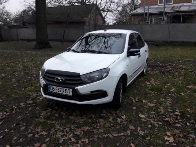 Белый ВАЗ Гранта, объемом двигателя 1.6 л и пробегом 202 тыс. км за 3650 $, фото 1 на Automoto.ua