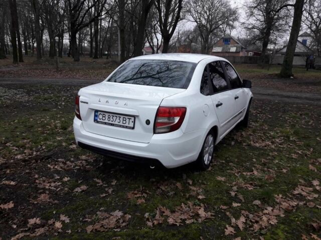 Белый ВАЗ Гранта, объемом двигателя 1.6 л и пробегом 202 тыс. км за 3650 $, фото 4 на Automoto.ua