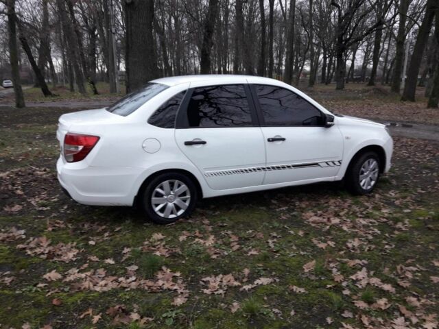 Белый ВАЗ Гранта, объемом двигателя 1.6 л и пробегом 202 тыс. км за 3650 $, фото 9 на Automoto.ua