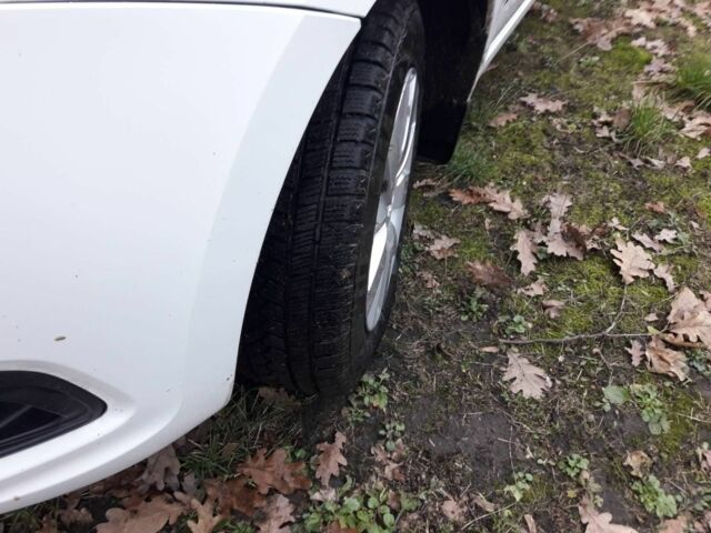 Белый ВАЗ Гранта, объемом двигателя 1.6 л и пробегом 202 тыс. км за 3650 $, фото 21 на Automoto.ua