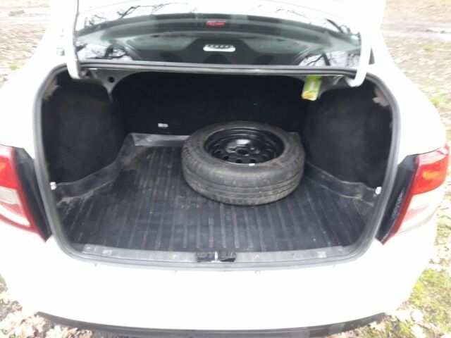 Белый ВАЗ Гранта, объемом двигателя 1.6 л и пробегом 202 тыс. км за 3650 $, фото 23 на Automoto.ua