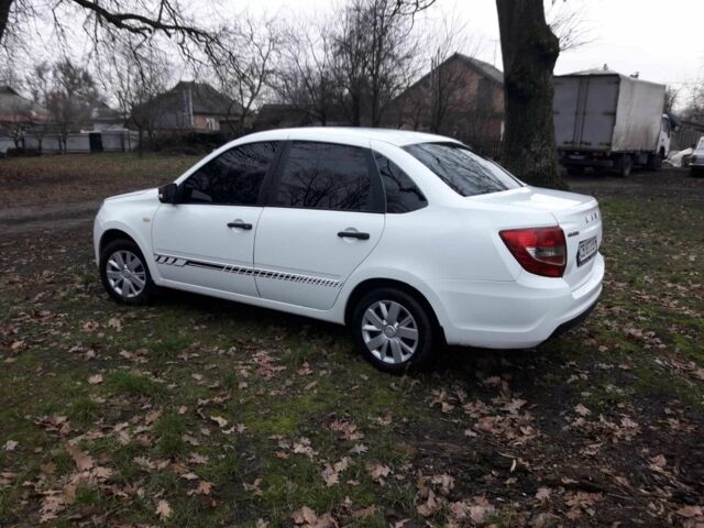 Белый ВАЗ Гранта, объемом двигателя 1.6 л и пробегом 202 тыс. км за 3650 $, фото 14 на Automoto.ua