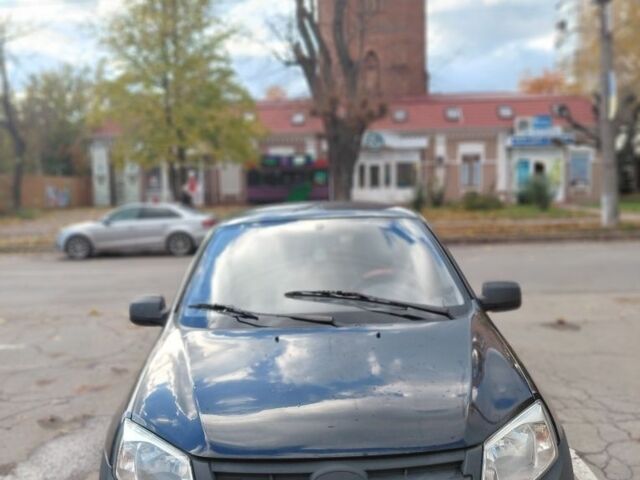 ВАЗ Гранта 2012 у Умани на Automoto.ua Чорний ВАЗ Гранта, об'ємом двигуна 1.5 л та пробігом 174 тис. км за 1800 $, фото 2 на Automoto.ua
