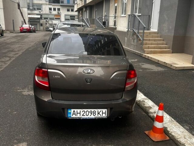 Коричневий ВАЗ Гранта, об'ємом двигуна 0 л та пробігом 161 тис. км за 2200 $, фото 2 на Automoto.ua