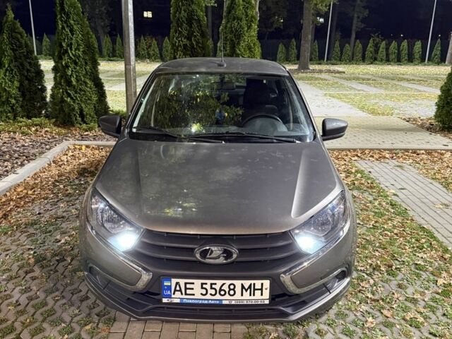 Коричневый ВАЗ Гранта, объемом двигателя 1.6 л и пробегом 32 тыс. км за 7100 $, фото 6 на Automoto.ua