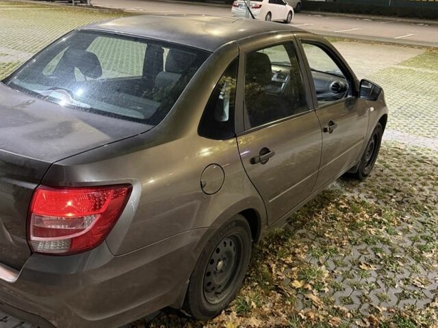 Коричневый ВАЗ Гранта, объемом двигателя 1.6 л и пробегом 32 тыс. км за 7100 $, фото 2 на Automoto.ua