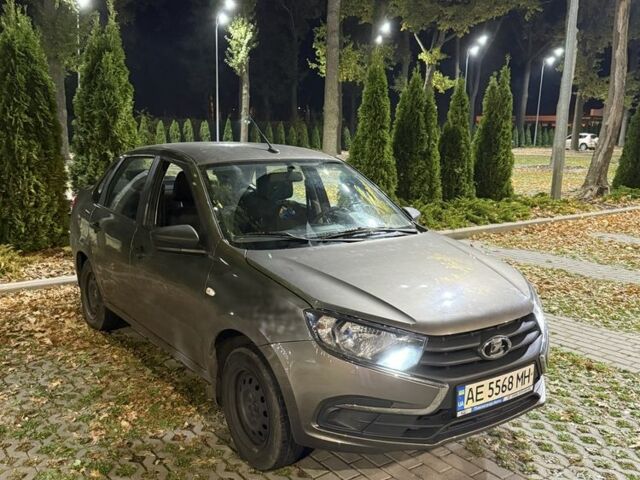 Коричневый ВАЗ Гранта, объемом двигателя 1.6 л и пробегом 32 тыс. км за 7100 $, фото 1 на Automoto.ua